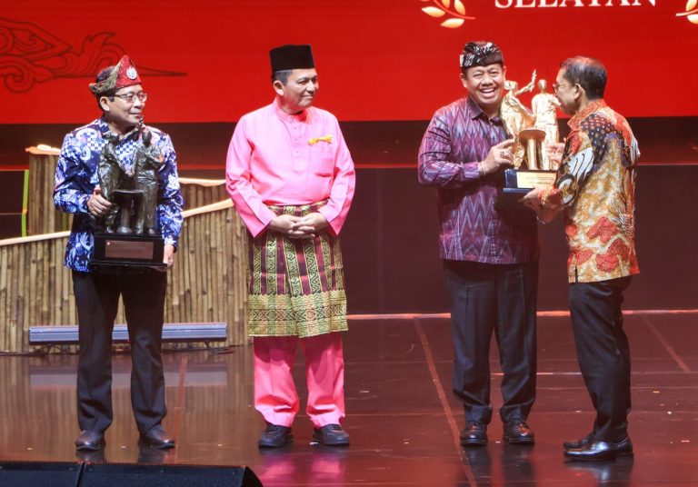 Pemprov Bali Raih Piala Emas Anugerah Kebudayaan Indonesia Tahun 2024