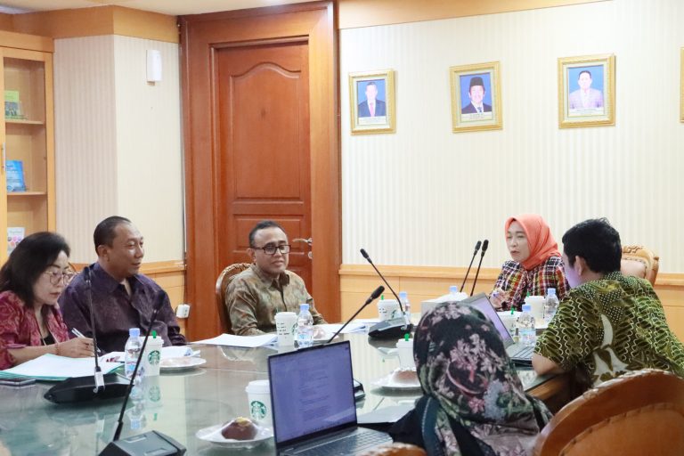 Denpasar Minus Guru, Wali Kota Jaya Negara Audiensi dengan Dirjen GTK. Ini Respon Dirjen GTK, Prof. Dr. Nunuk Suryani