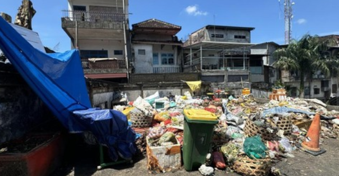 Produksi Sampah Pasar Capai 10 Keranjang Sehari, Pedagang Diminta Swakelola