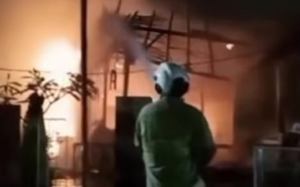 Si Jago Merah Lahap Warung Babi Guling di Kuta Utara, Empat Unit Damkar Dikerahkan